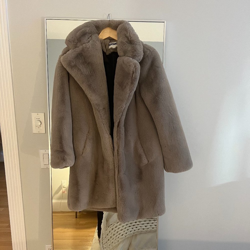 APPARIS Sasha Faux Fur Coat Taupe